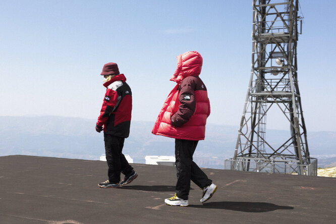 The North Face адаптировали поисково-спасательную одежду для города — теперь ее может носить каждый