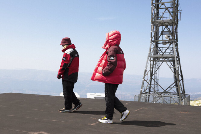 The North Face адаптировали поисково-спасательную одежду для города — теперь ее может носить каждый The North Face адаптировали поисково-спасательную одежду для города — теперь ее может носить каждый