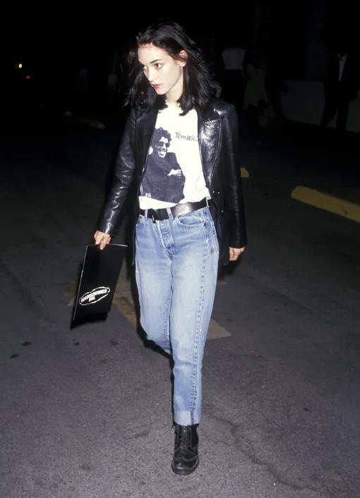 HOLLYWOOD — AUGUST 7: Actress Winona Ryder attends «The Commitments» Hollywood Premiere on August 7, 1991 at Pacific's Cinerama Dome in Hollywood, California. (Photo by )