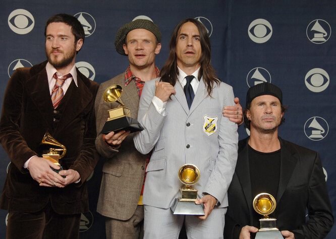 The 49th Annual GRAMMY Awards — Press RoomJohn Frusciante, Flea, Anthony Kiedis and Chad Smith of the Red Hot Chili Peppers, winners Best Rock Album, Best Rock Song for «Dani California», and Best Rock Performance by a Duo or Group with Vocal (Photo by SGranitz/WireImage)