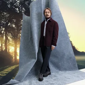 «Иногда мне кажется, что я отдыхаю именно на работе. Художник по свету Максим Греллер — о театре как живом организме, вдохновении и умении видеть свет