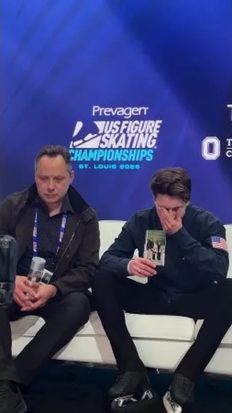 Смотреть Смотреть