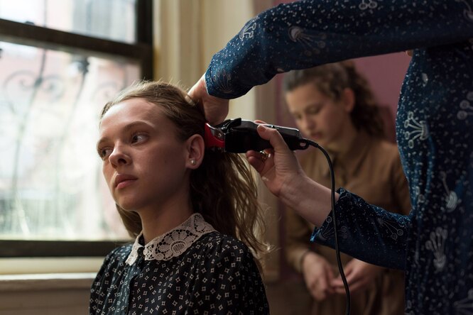 Нельзя уйти, но можно сбежать: каким получился сериал Netflix «Неортодоксальная» о побеге из закрытой еврейской общины в Бруклине Нельзя уйти, но можно сбежать: каким получился сериал Netflix «Неортодоксальная» о побеге из закрытой еврейской общины в Бруклине