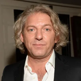 Умер телеведущий и режиссер Александр Олейников