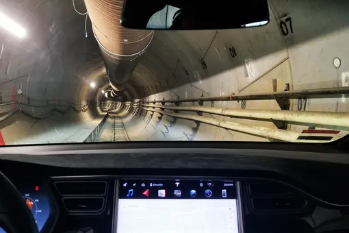 Илон Маск показал журналистам тестовый тоннель под Лос-Анджелесом