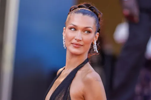 TMZ: Белла Хадид решила подать в суд на adidas. Бренд убрал модель из рекламы после критики из Израиля TMZ: Белла Хадид решила подать в суд на adidas. Бренд убрал модель из рекламы после критики из Израиля