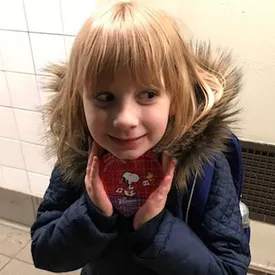 «Для обычных нью-йоркцев мы невидимы, но не для Стеллы». Девочка каждый день машет машинистам «Для обычных нью-йоркцев мы невидимы, но не для Стеллы». Девочка каждый день машет машинистам