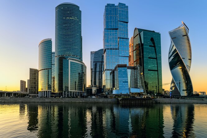 Число живущих в Москве долларовых миллионеров сократилось на 44% за 10 лет