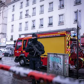 Полиция задержала обоих подозреваемых в нападении на людей у бывшей редакции Charlie Hebdo