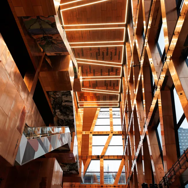 Куда сходить в выходные: итальянское кино, новые спектакли и большие выставки