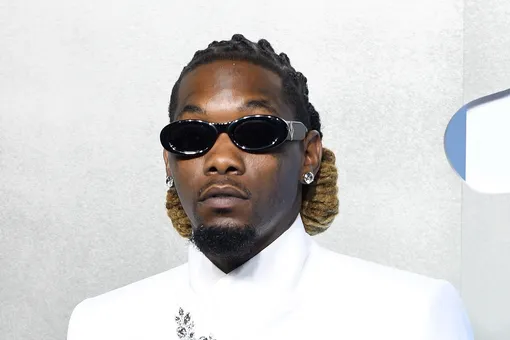 Offset не смог прилететь в Москву из-за обострения конфликта между Ираном и Израилем Offset не смог прилететь в Москву из-за обострения конфликта между Ираном и Израилем