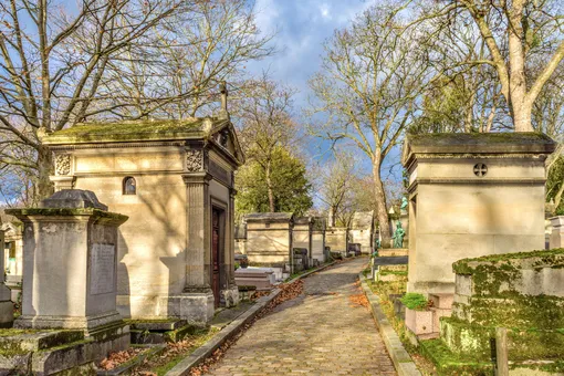 Власти Парижа разыгрывают места на знаменитых кладбищах Власти Парижа разыгрывают места на знаменитых кладбищах