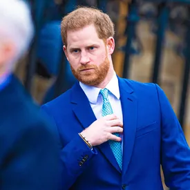 Принц Гарри столкнулся со сталкершей в Лондоне Принц Гарри столкнулся со сталкершей в Лондоне