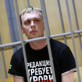 Иван Голунов подал в суд на задержавших его полицейских. Он требует компенсацию 5 миллионов рублей Иван Голунов подал в суд на задержавших его полицейских. Он требует компенсацию 5 миллионов рублей