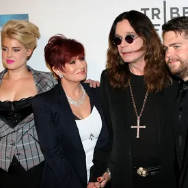 Семья Оззи Осборна осудила лидера Pink Floyd Роджера Уотерса за оскорбление музыканта после смерти Семья Оззи Осборна осудила лидера Pink Floyd Роджера Уотерса за оскорбление музыканта после смерти