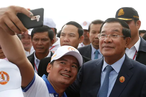 Как Facebook* дал камбоджийцам надежду на демократию, а потом разрушил ее