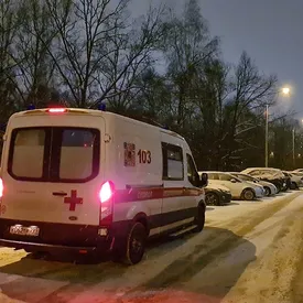В Москве 14-летняя девочка выпала с 13-го этажа и выжила В Москве 14-летняя девочка выпала с 13-го этажа и выжила