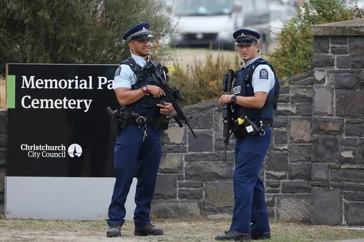 В Новой Зеландии запретят полуавтоматическое оружие после стрельбы в мечетях