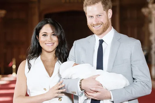 Принц Гарри и Меган Маркл впервые показали своего новорожденного сына