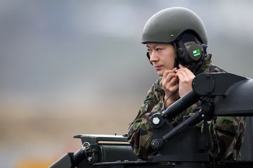 Швейцарская армия впервые начнет выдавать женщинам-военнослужащим женское нижнее белье. До этого они получали мужские комплекты