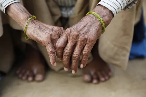 В Индии 92-летняя женщина впервые пошла в школу