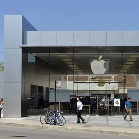 Apple ищет специалиста по русскому языку и культуре для работы над Siri