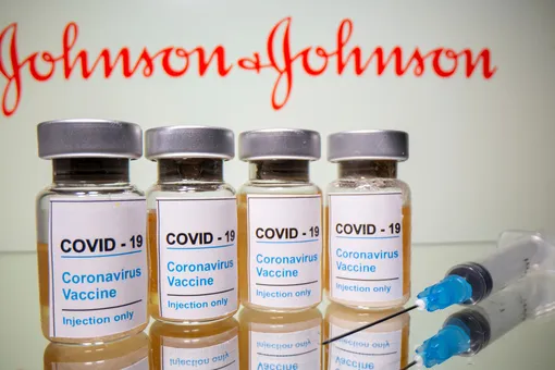 СМИ сообщили о возможном браке 70 миллионов доз вакцины Johnson & Johnson