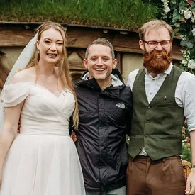 Элайджа Вуд неожиданно появился на свадьбе в стиле «Властелина колец»