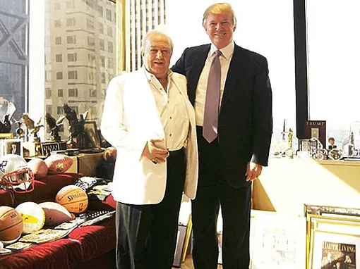 Дональд Трамп в мастерской Зураба Церетели, 1997 год Дональд Трамп в мастерской Зураба Церетели, 1997 год