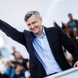 Украинский режиссер Сергей Лозница получил приз Каннского кинофестиваля за картину «Донбасс» Украинский режиссер Сергей Лозница получил приз Каннского кинофестиваля за картину «Донбасс»