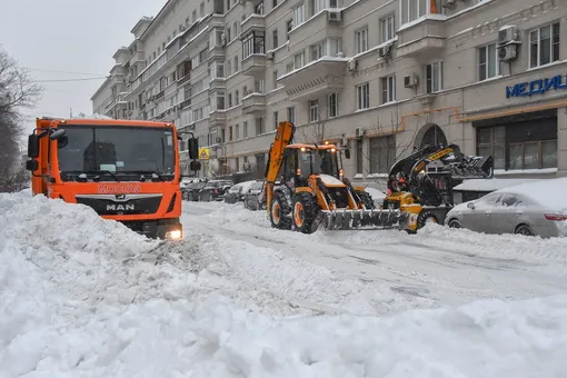 ФАС проверит рост цен на такси от сервисов «Яндекс.Такси» и Uber на фоне сильного снегопада в Москве