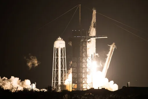 SpaceX Илона Маска отправила к МКС четырех астронавтов