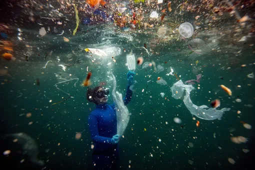 пластиковый мусор в океане