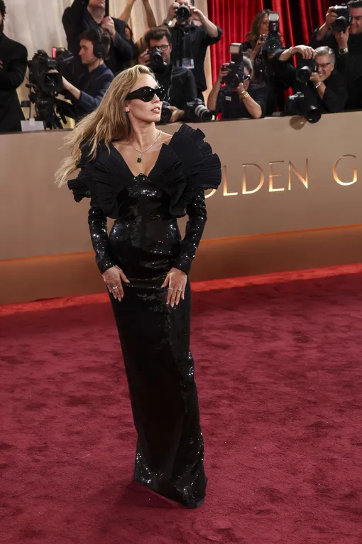 Майли Сайрус в Saint Laurent