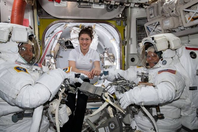 В NASA отменили выход в открытый космос двух женщин-астронавтов, который стал бы первым в истории