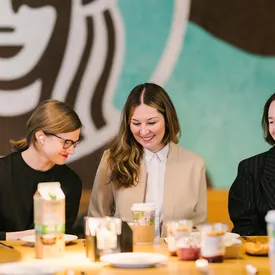 «ЭкоНива» и Stars Coffee провели завтрак для блогеров и экспертов — их познакомили с концепцией развития брендов и преимуществами органического молока