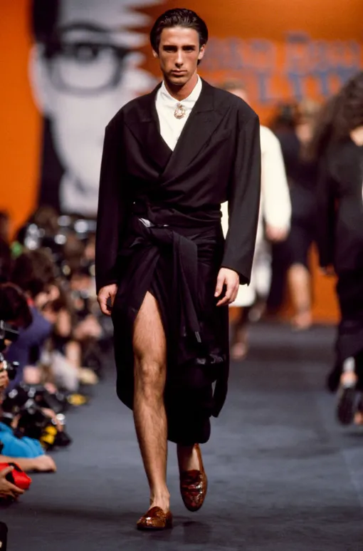 Défilé Jean-Paul Gaultier, Prêt-à-Porter, collection Printemps-été 1985 à Paris le 20 octobre 1984, France. (Photo by