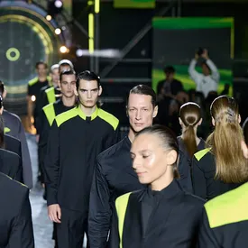 S7 Airlines представила новую форму для бортпроводников на модном показе в Сочи S7 Airlines представила новую форму для бортпроводников на модном показе в Сочи