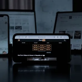 Pornhub ограничил загрузку видео на сайт и запретил скачивать записи Pornhub ограничил загрузку видео на сайт и запретил скачивать записи