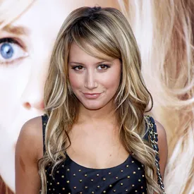 В Голливуде хотят экранизировать эссе звезды Disney Эшли Тисдейл о токсичном групповом чате мамочек