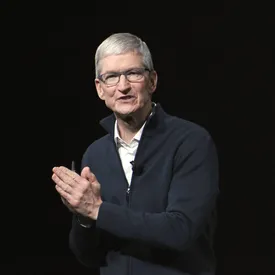 Глава Apple Тим Кук стал миллиардером на фоне роста акций компании Глава Apple Тим Кук стал миллиардером на фоне роста акций компании