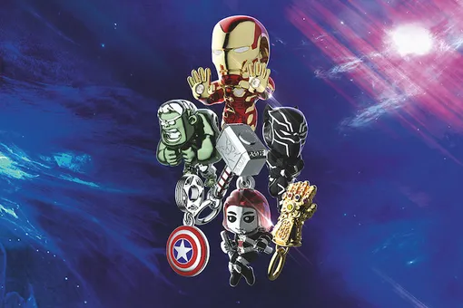 Pandora выпустили коллекцию в честь «Мстителей» — с подвесками в виде Халка и молота Тора