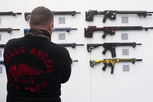 Госдума приняла закон, запрещающий продавать оружие россиянам младше 21 года