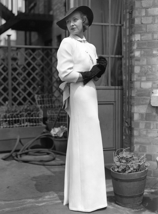 Образ Schiaparelli 1934 года Образ Schiaparelli 1934 года