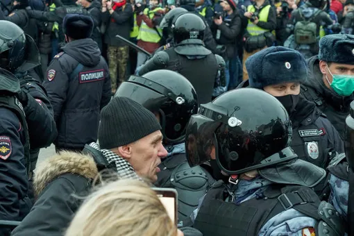 В Калининграде 74-летнего пенсионера оштрафовали на 180 тысяч рублей за акцию в поддержку Навального