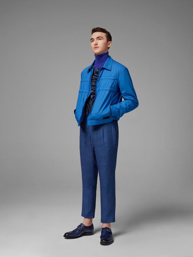 Водолазка, Mr. P; пуловер, Tiger of Sweden;
бомбер, Moncler Genius x Craig Green;
брюки, Etro;
ботинки, Grenson