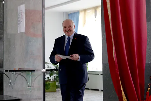 Путин поздравил Лукашенко с победой на выборах президента. Светлана Тихановская не признала итоги голосования и объявила себя победителем