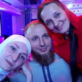 Семью многоженца Ивана Сухова проверит детский омбудсмен. В нашумевшем интервью Саше Сулим мужчина рассказал, что у него 29 детей от 12 женщин