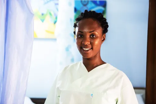Стейси Абуфул, медсестра-волонтер в Фонде борьбы со СПИДом в Западной Африке — Международный центр здравоохранения (WAAF-IHCC)