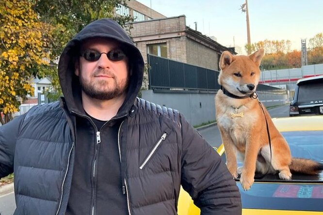 В Петербурге задержали блогера Эрика Давидыча из-за дорожного конфликта. За ним выслали пять нарядов ГИБДД В Петербурге задержали блогера Эрика Давидыча из-за дорожного конфликта. За ним выслали пять нарядов ГИБДД